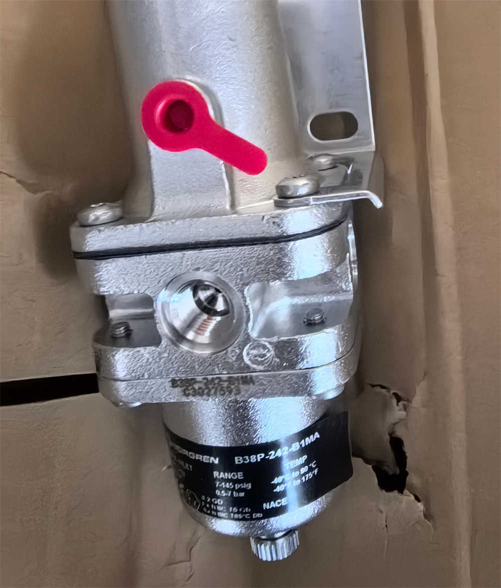 Hot Sale  NORGREN Pressure Reducing Valve B38P-242-B1MA SMC Filter Pressure Reducing Valve AW20-N02B-2-A /SMC