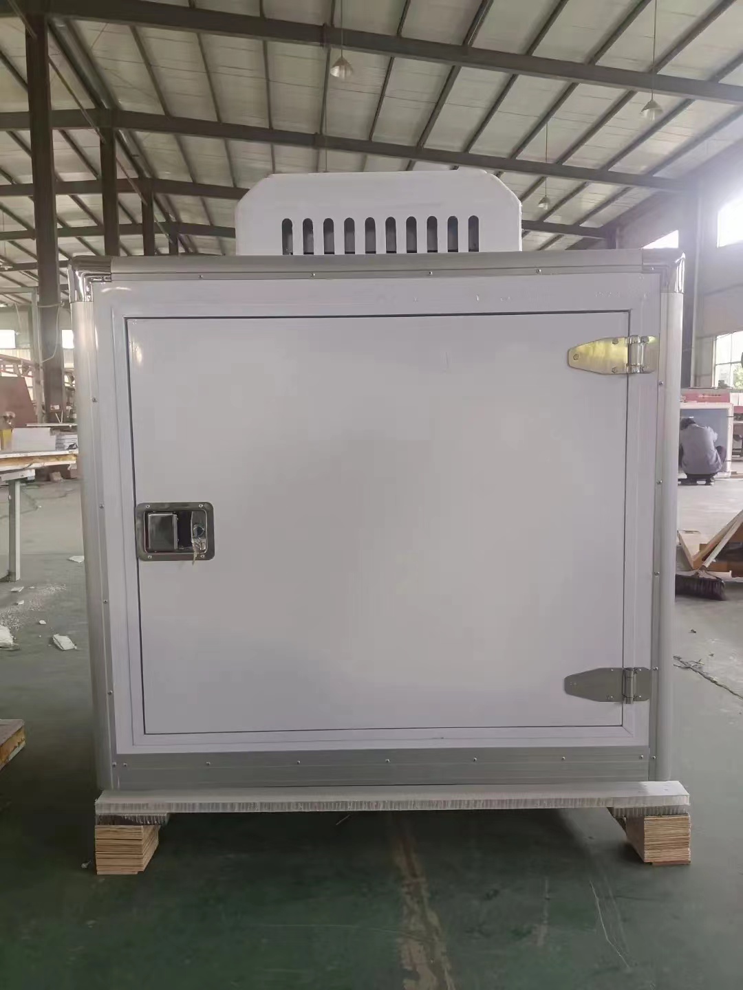 Custom Refrigeration Storage Box Installed Inside Van Frozen Container in Cargo Truck Transportation