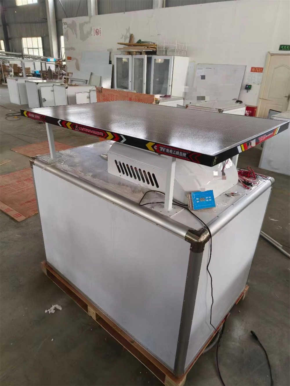 Custom Rotomolded Cargo Transfer Frozen Box with Solar Panel of Van Pickup with 48V/45AH Battery 1.5m Freezer Container  0 -10