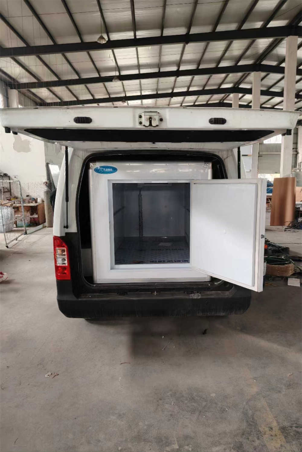 Custom Refrigeration Storage Box Installed Inside Van Frozen Container in Cargo Truck Transportation