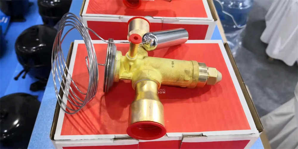 Refrigeration Thermostatic Expansion Valve TGE R-410A 7/8"x1 1/8" TXV 067N3232 -40 - 10 Externally Equalized for Coldroom