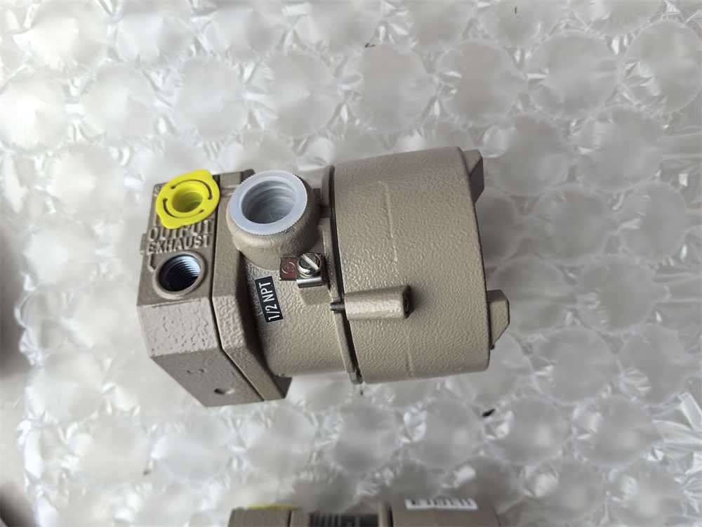 Samson Type 6111 I/p Converter Price for Direct Current Signals As 6111-Electro Pneumatic Convert Positionneur Convertisseur
