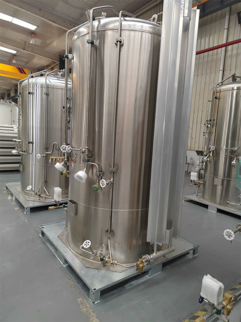 LNG LO2 LN2 LAr LCO2 Cryogenic Storage tank Experience the Highest Safety Standards with Our LNG Cryogenic Tanks