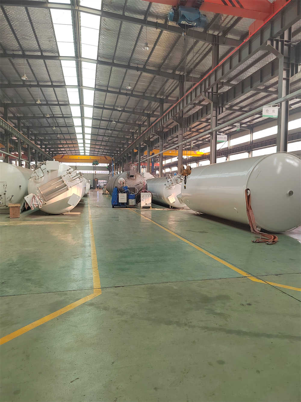 10M3-250M3 Cryogenic Storage Tank Vertical  Cryogenic Liquid Oxygen LNG, N2, O2, Ar, CO2.
