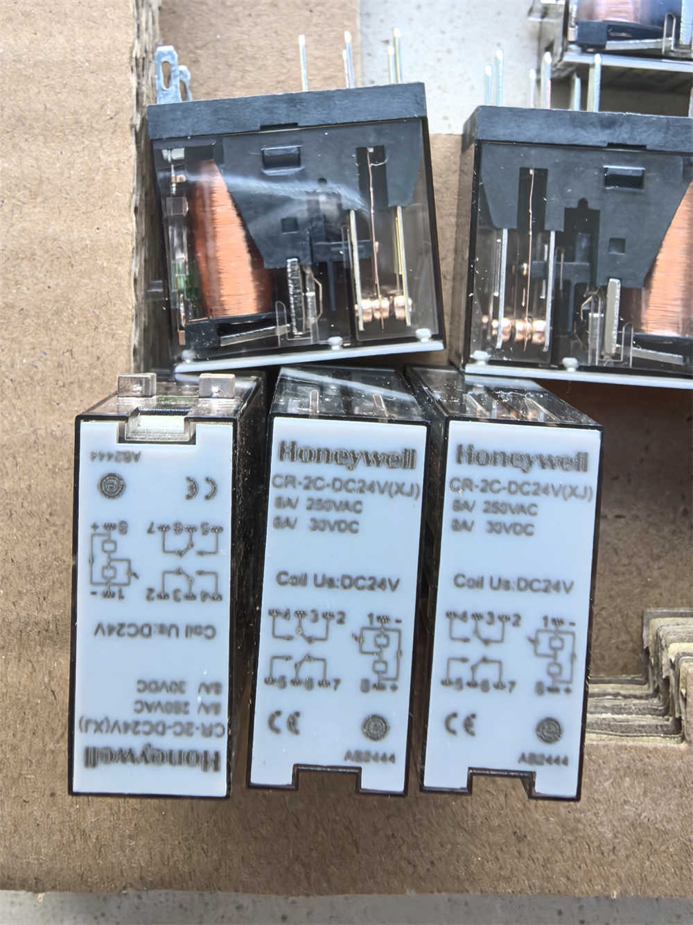 On Stock Original Honeywell 2 Open/2 Closed 8-Pin Relay CR-2C-DC24V PCR-2C-TE (RJ2S G2R) Micro Relay GR with Base for AC/DC Relé
